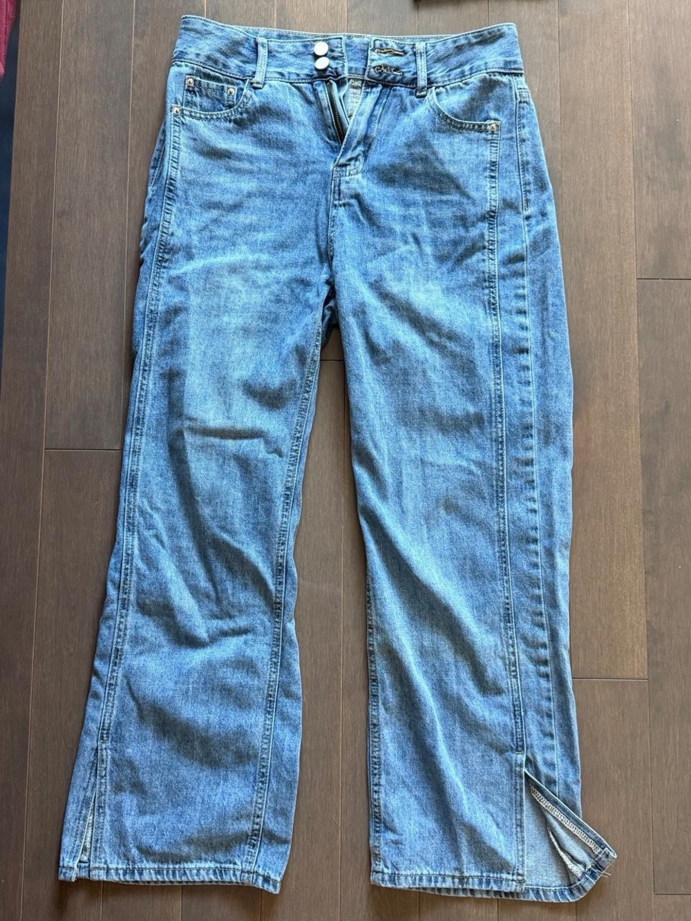 Classic Wide-Leg Women's Jeans in Light Blue